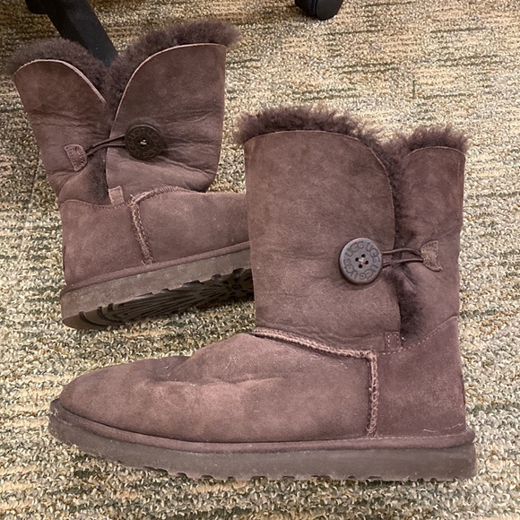 UGG Shoes Chocolate Brown Uggs Size 9 Poshmark